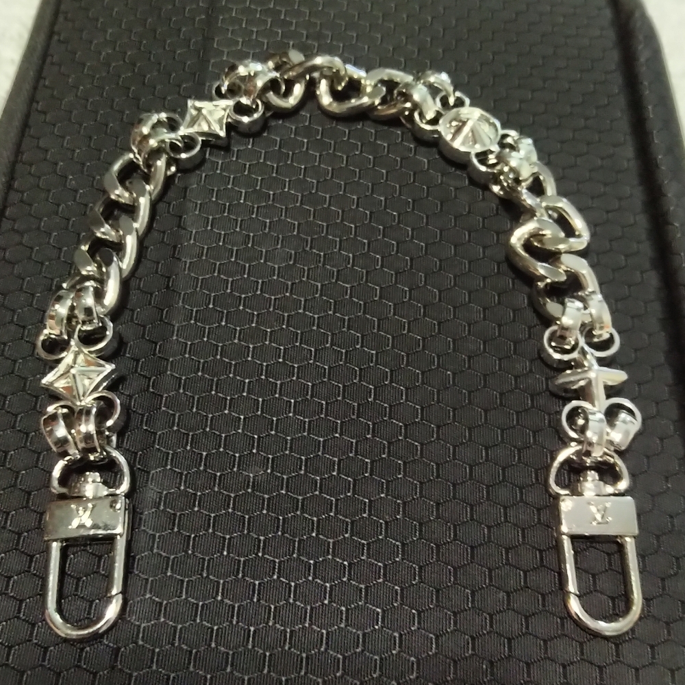 BRANDNEW Authentic Louis Vuitton Silver-Tone Chain Handle with Logo Accent Links